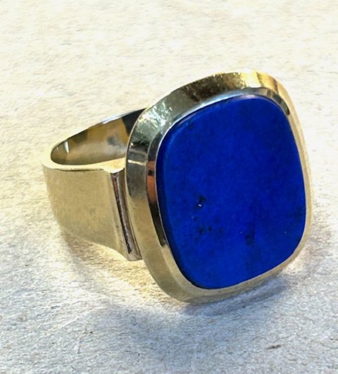 Signet ring med Lapis lazuli Signet ring med Lapis lazuli