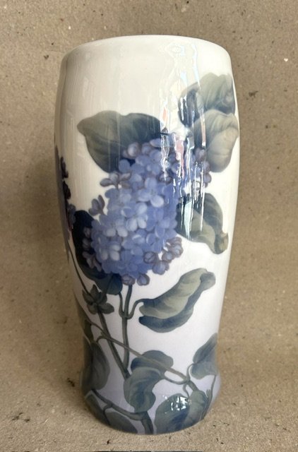 Artnouveau B&G vase