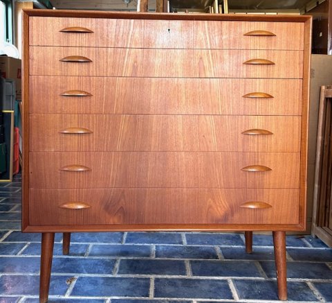 Bornholmsk teak kommode